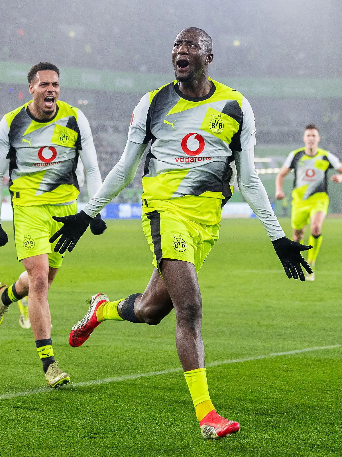 Jubeln Serhou Guirassy (r.) und Felix Nmecha wieder? Das Bundesliga-Spiel Borussia Dortmund gegen Mainz 05 seht ihr bei RTL im Free-TV