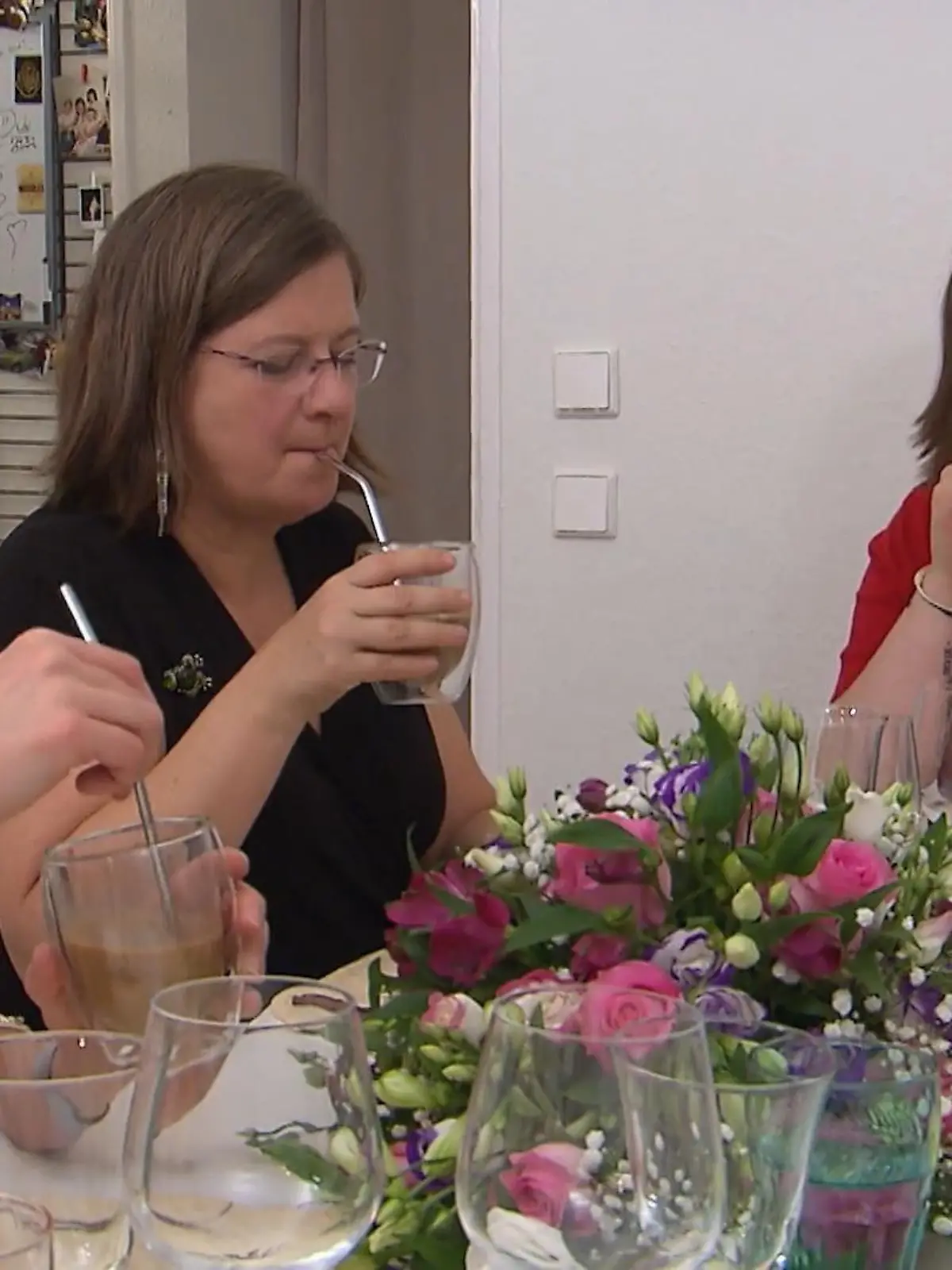 Bild zu: "Küchenrolle statt Servietten"