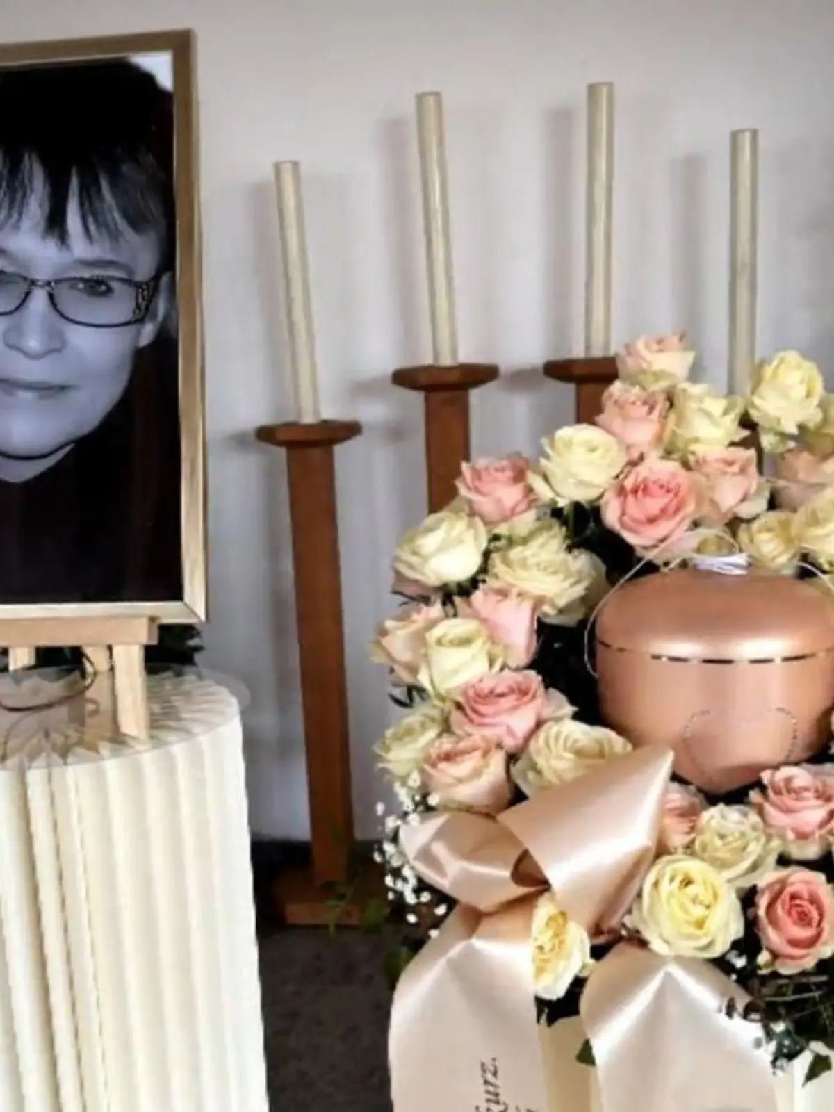 Bild zu: "Bestatter verwehrt Nicole (35) Abschied von ihrer toten Mutter – ist das erlaubt?"