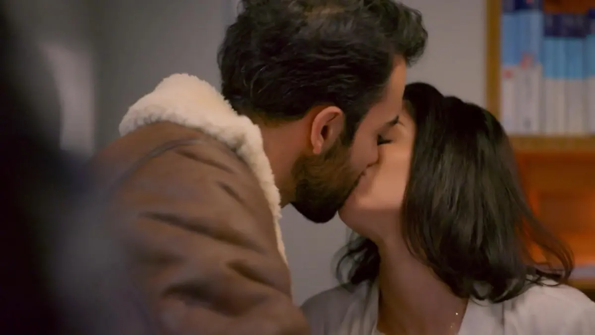 Wie kommt es zu DIESEM Kuss?