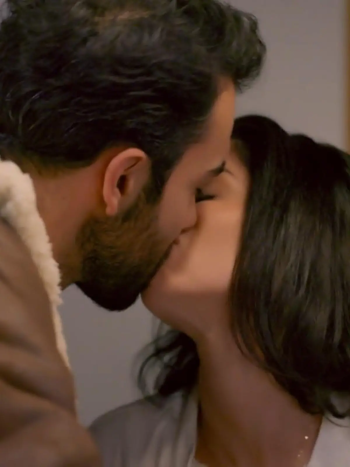 Unter uns: Sina und Baris küssen sich