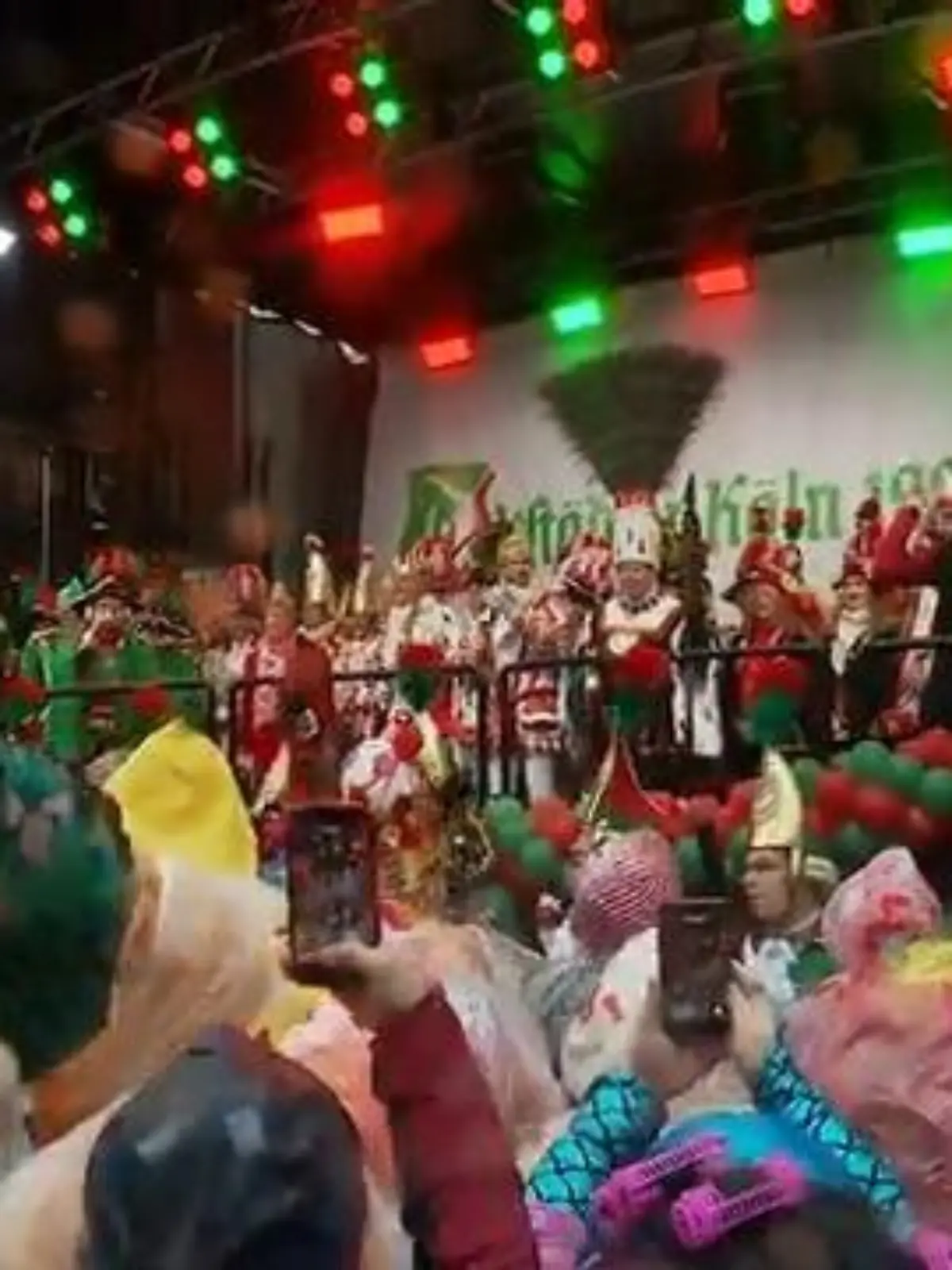 Bild zu: "Karneval legt los"