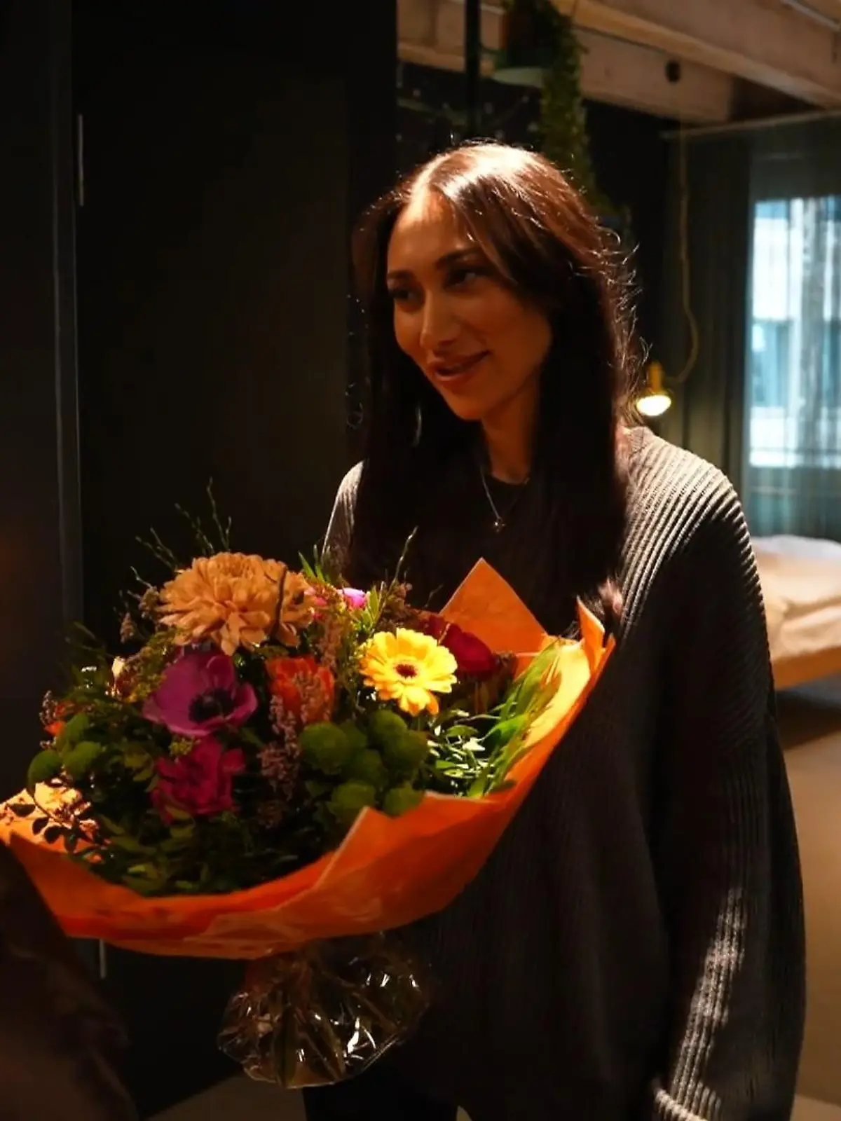 Bild zu: "„Unter uns”-Star Valea Scalabrino hat besondere Überraschung"