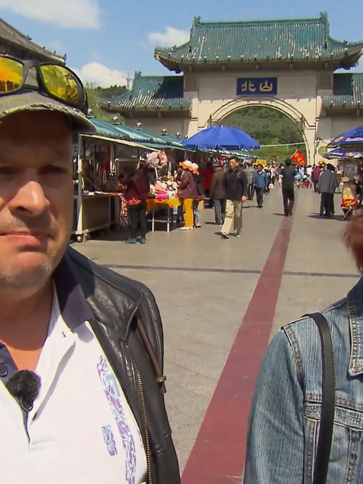 Bild zu: "Markttermin: Steffen und Hong wollen Standplatz mieten"