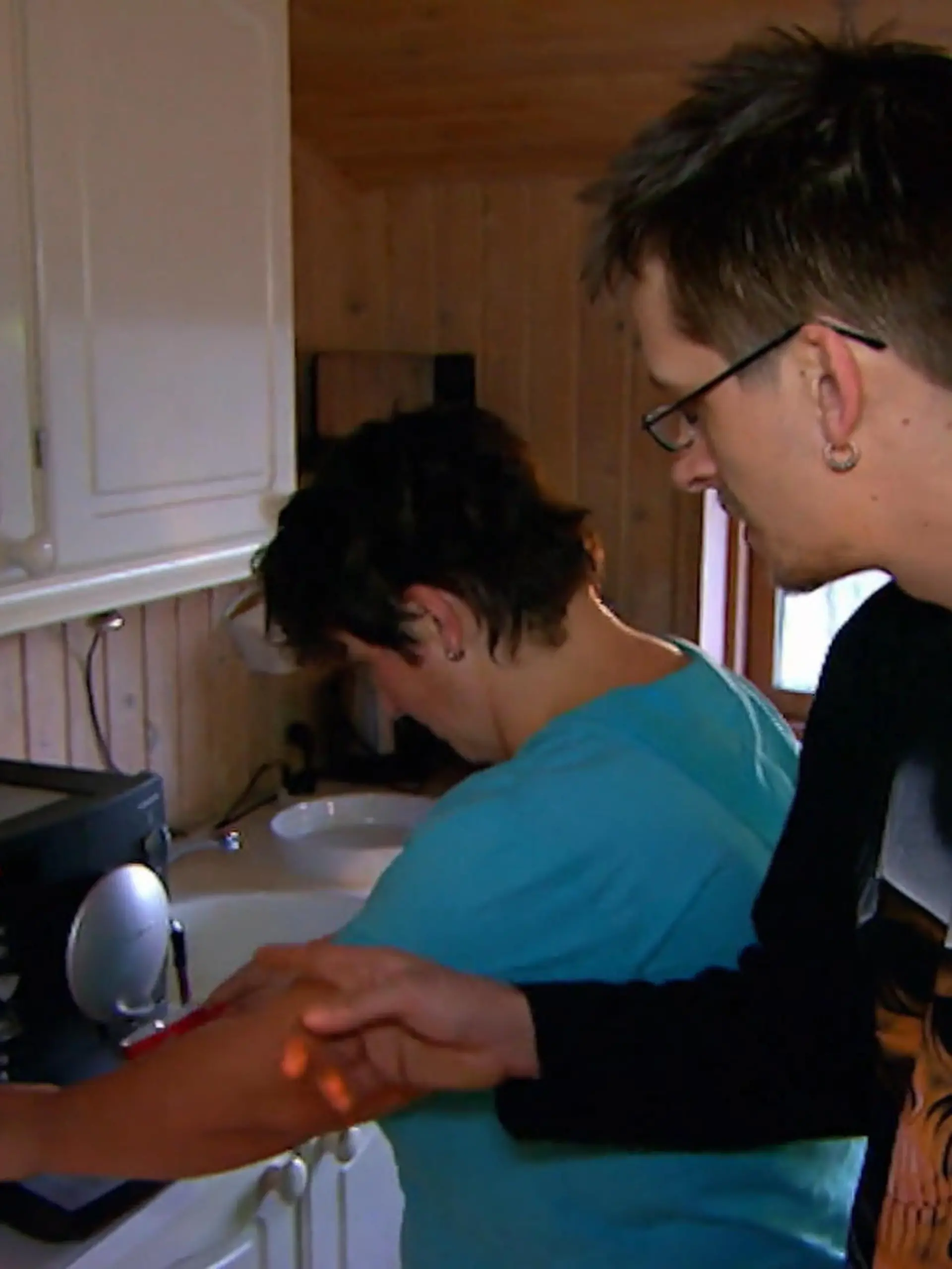 Bild zu: "Andreas braucht Kaffee, aber die Maschine streikt!"