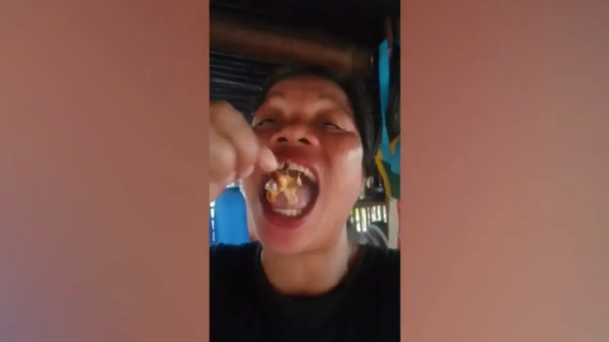 Food-Influencerin Emma Amit ist gestorben, nachdem sie eine Teufelskrabbe – eine giftige Krabbenart – gegessen hat. sie wurde 51 Jahre alt.