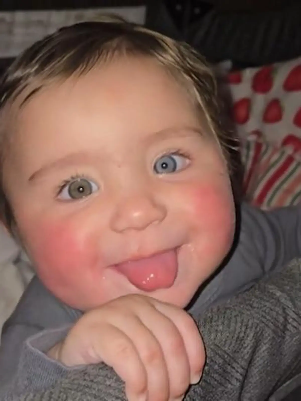 Bild zu: "Überraschung nach der Geburt! Baby Valyn hat verschiedene Augen-, Haar- und Hautfarben"