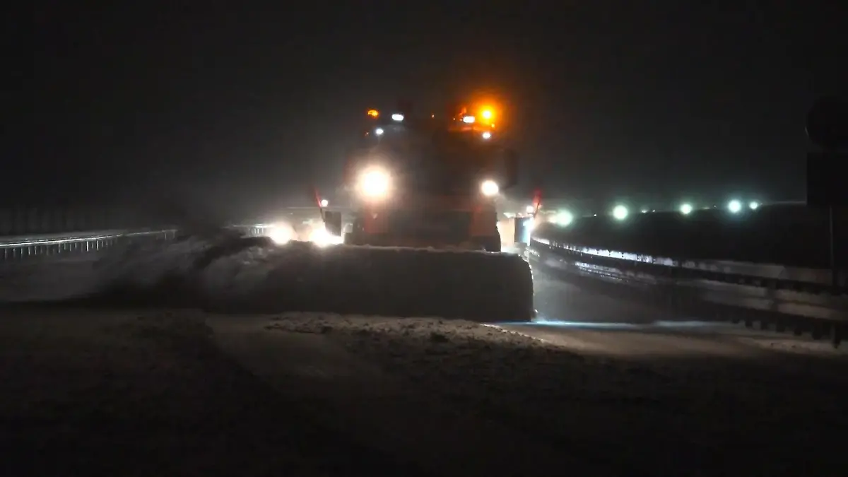 Deutschland schlittert und zittert in die neue Woche Schnee, Regen und Glätte