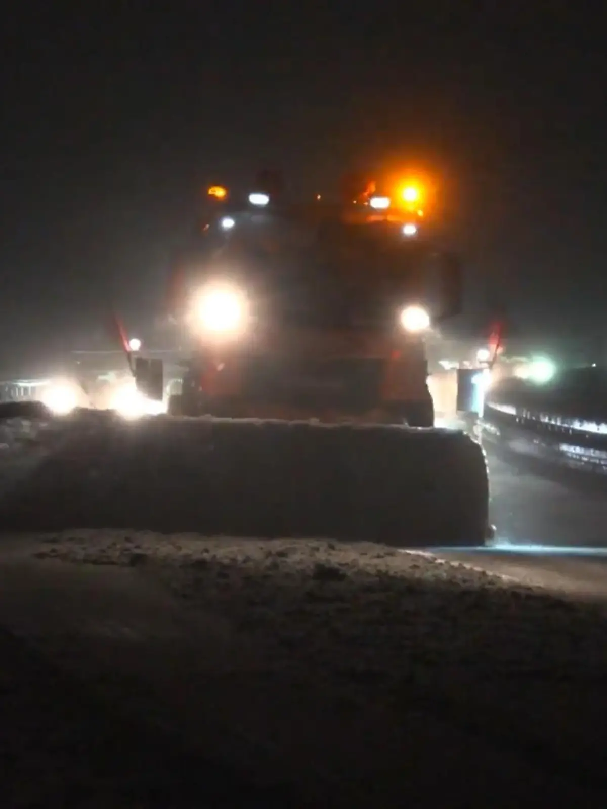 Bild zu: "Deutschland schlittert und zittert in die neue Woche"