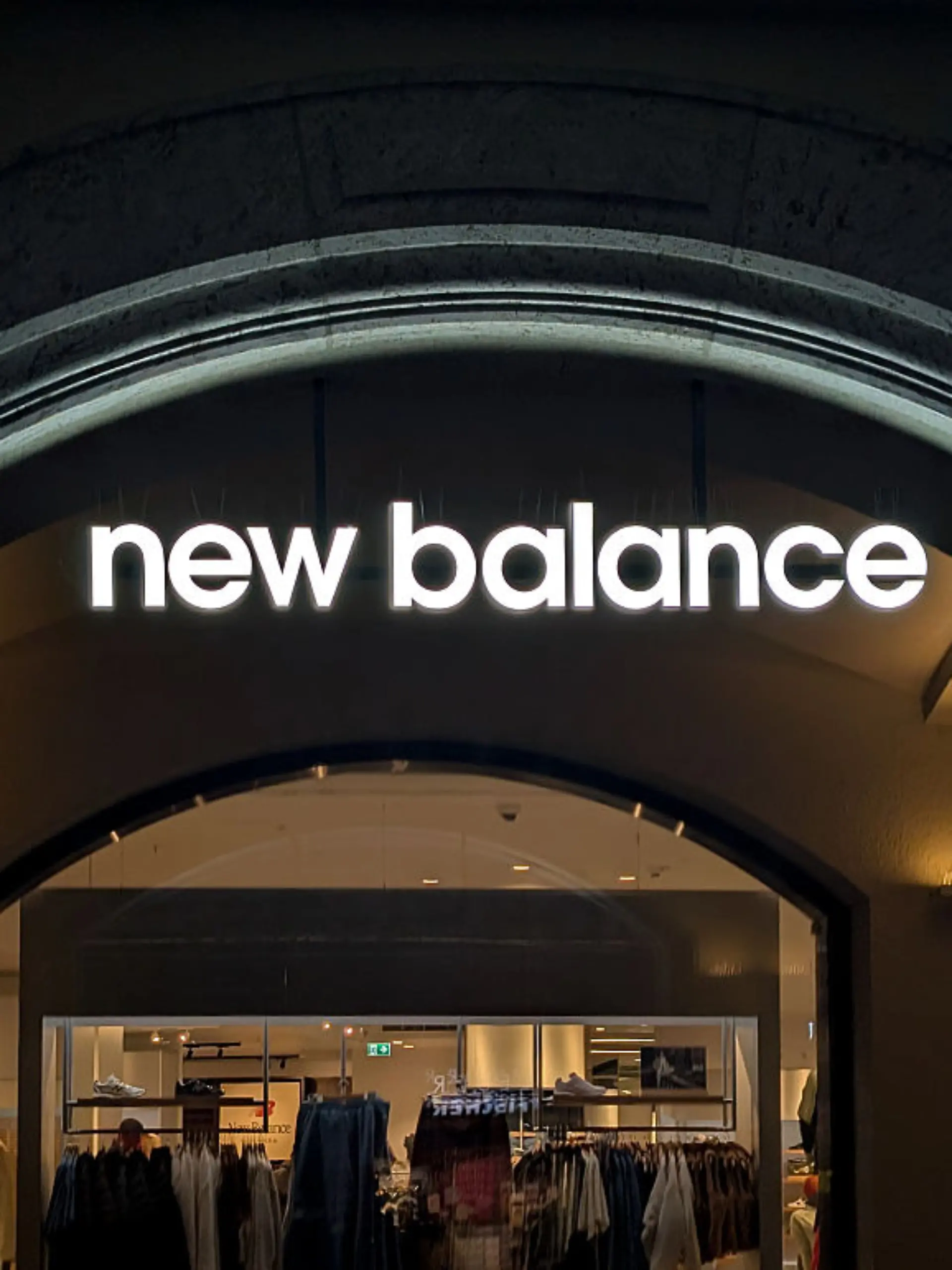 Bild zu: "Gerade im Sale: Dieser pastellfarbene New-Balance-Sneaker schreit nach Frühling"