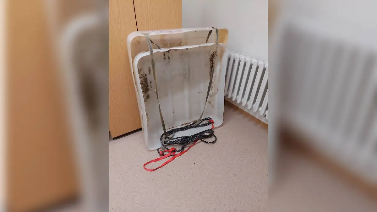 Auf dieser selbstgebauten Konstruktion waren die Kinder unterwegs