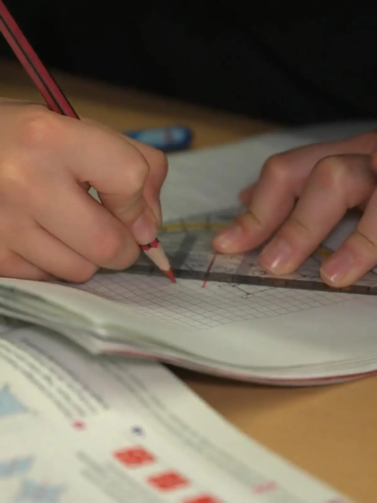 Bild zu: "Solinger Schulen testen Smartphone-Verzicht"