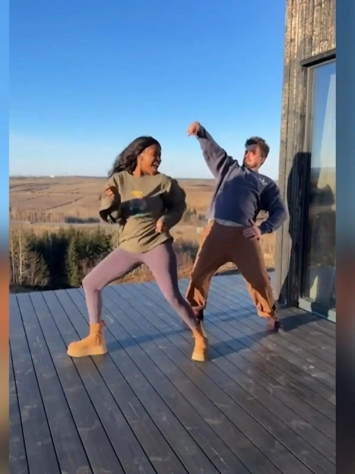 Bild zu: "Motsi Mabuse tanzt sich (schon mal) warm"