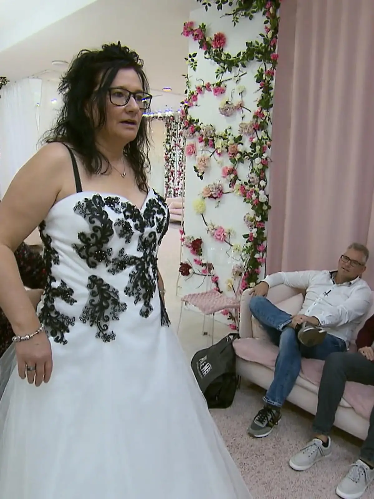 Bild zu: "Braut Isabel braucht viel Vorstellungskraft"