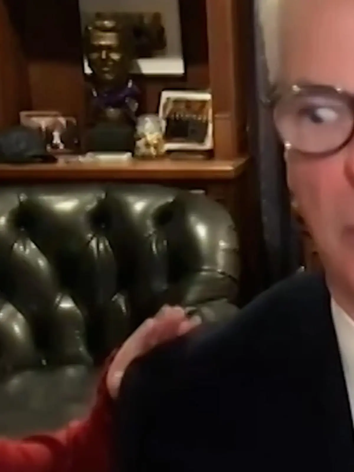 Süßer Mini-Auftritt von Enkeltochter – mitten im TV-Interview!