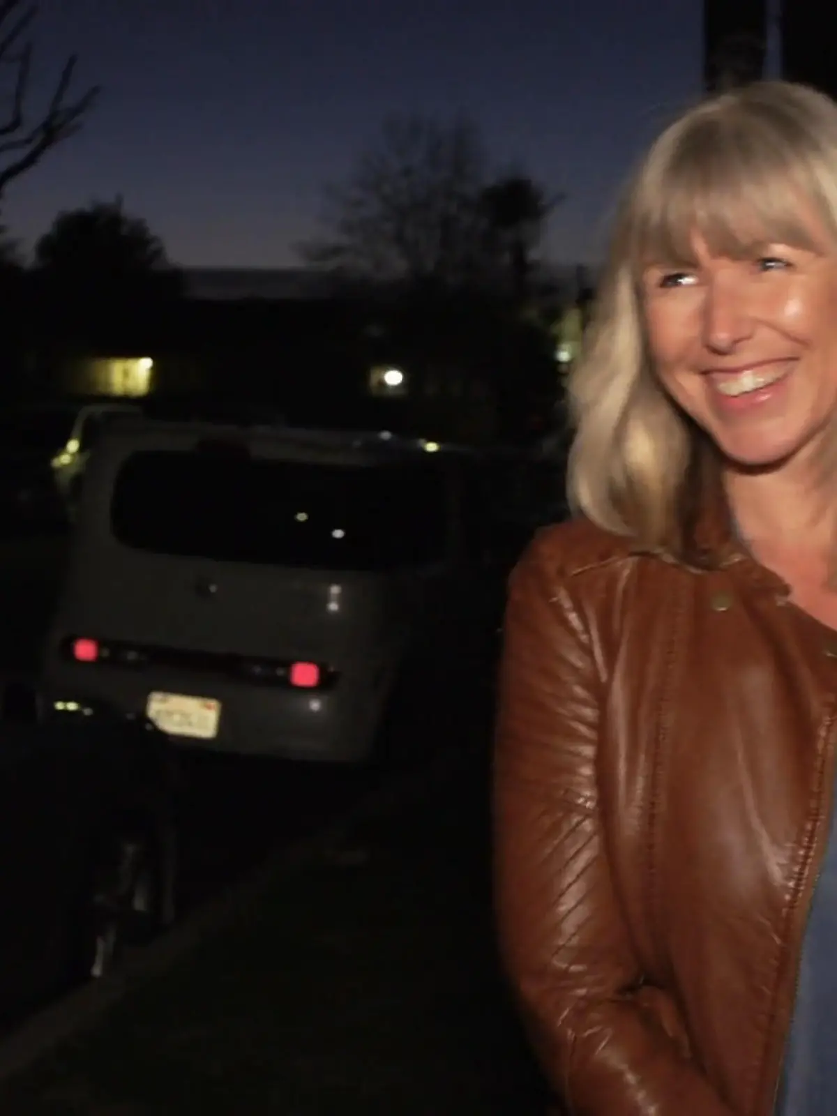 Bild zu: "Anne droht das Schwerste: ihren Sohn zurücklassen"