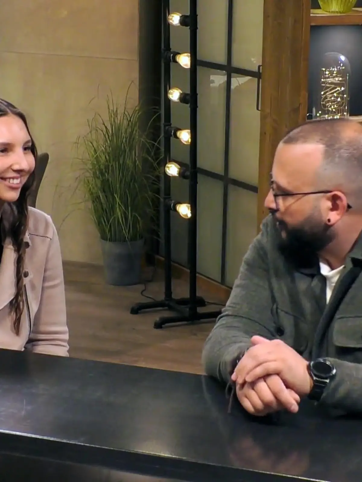 Bild zu: "Familienvater trifft auf eigentlich glücklichen Single"