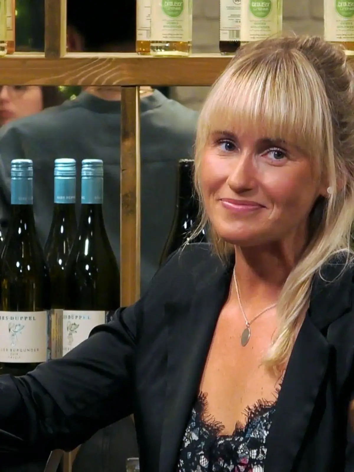 Bild zu: "Lisa ist nicht abgeneigt von Karsten"