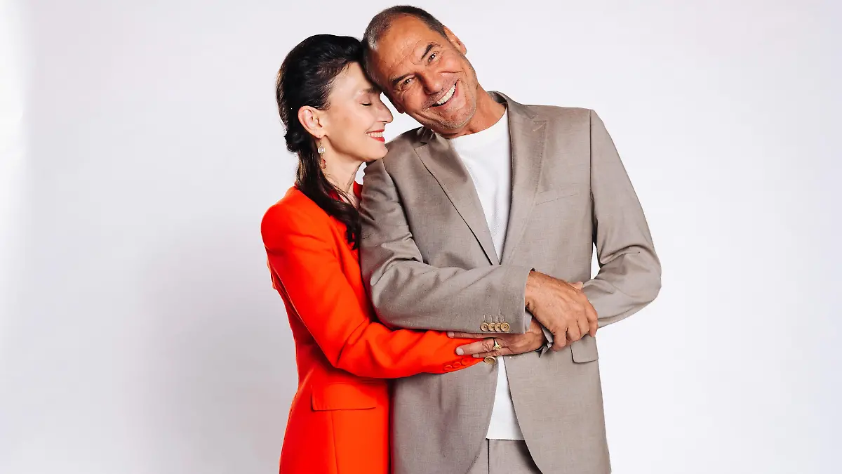 Tatjana Clasing (Simone Steinkamp) und Silvan-Pierre Leirich (Richard Steinkamp).