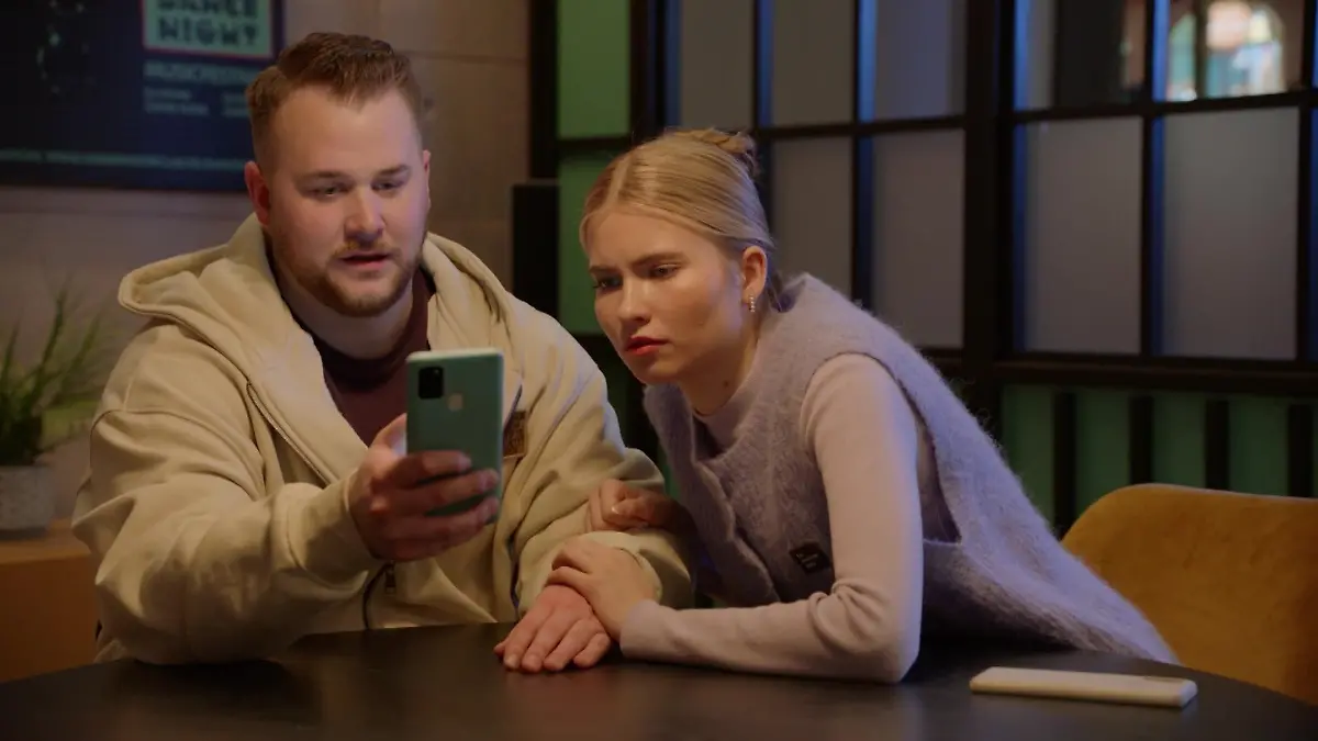 Jonas und Johanna wollen für Gerechtigkeit kämpfen. Das ist allerdings nicht ganz so einfach. 