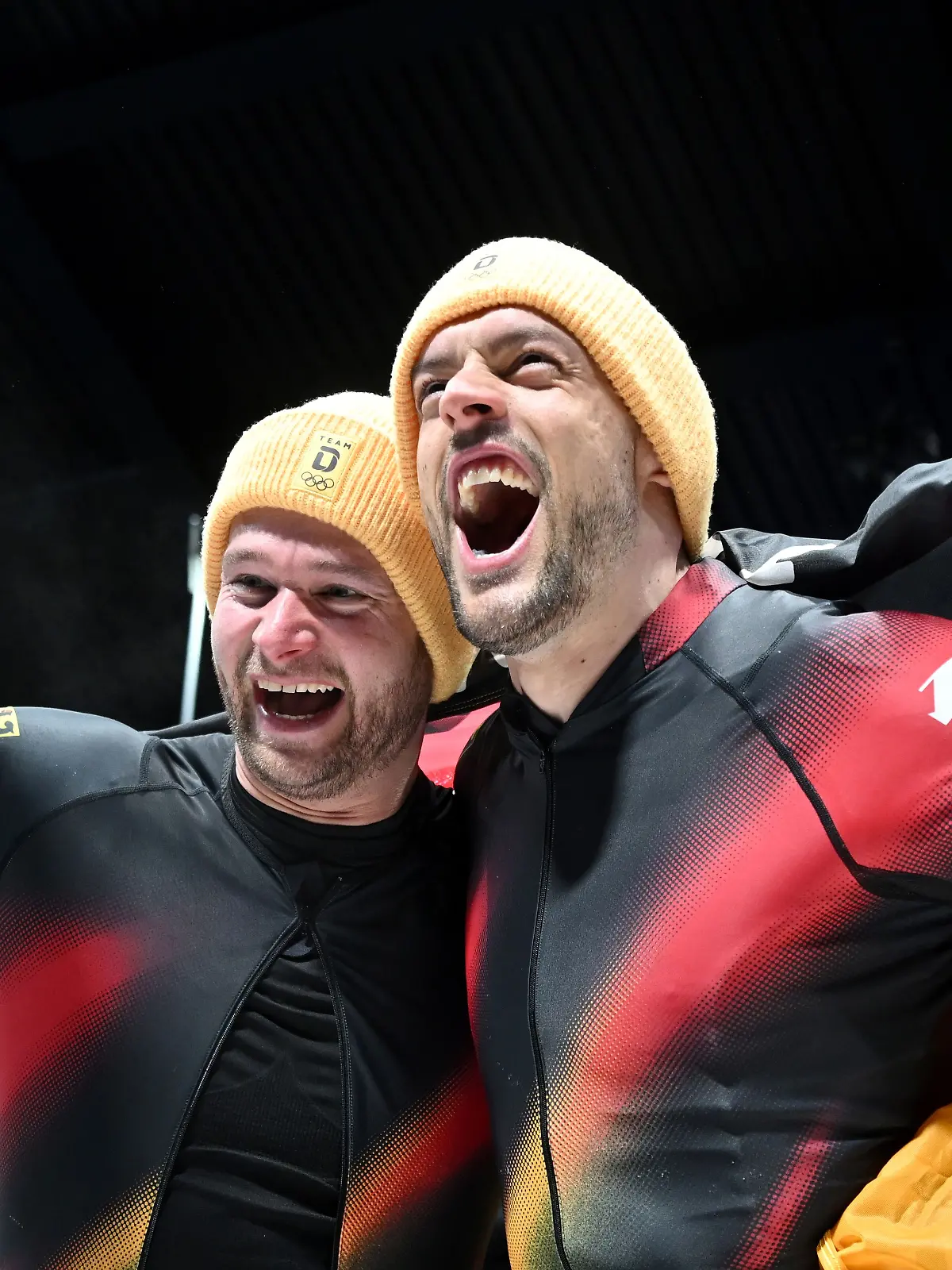 Johannes Lochner und Georg Fleischhauer rasen in Cortina mit einem Rekord-Vorsprung zum Olympiasieg.