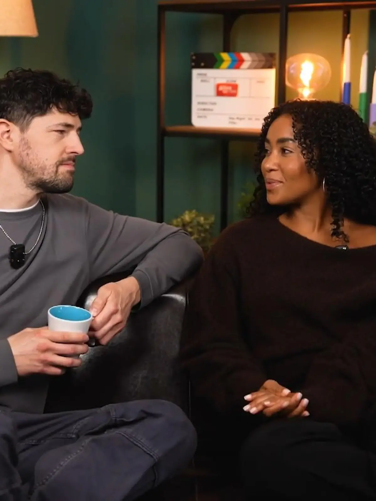 Bild zu: "Wie ist es für Daniel Noah, plötzlich den Zwilling seiner alten Rolle zu spielen?"