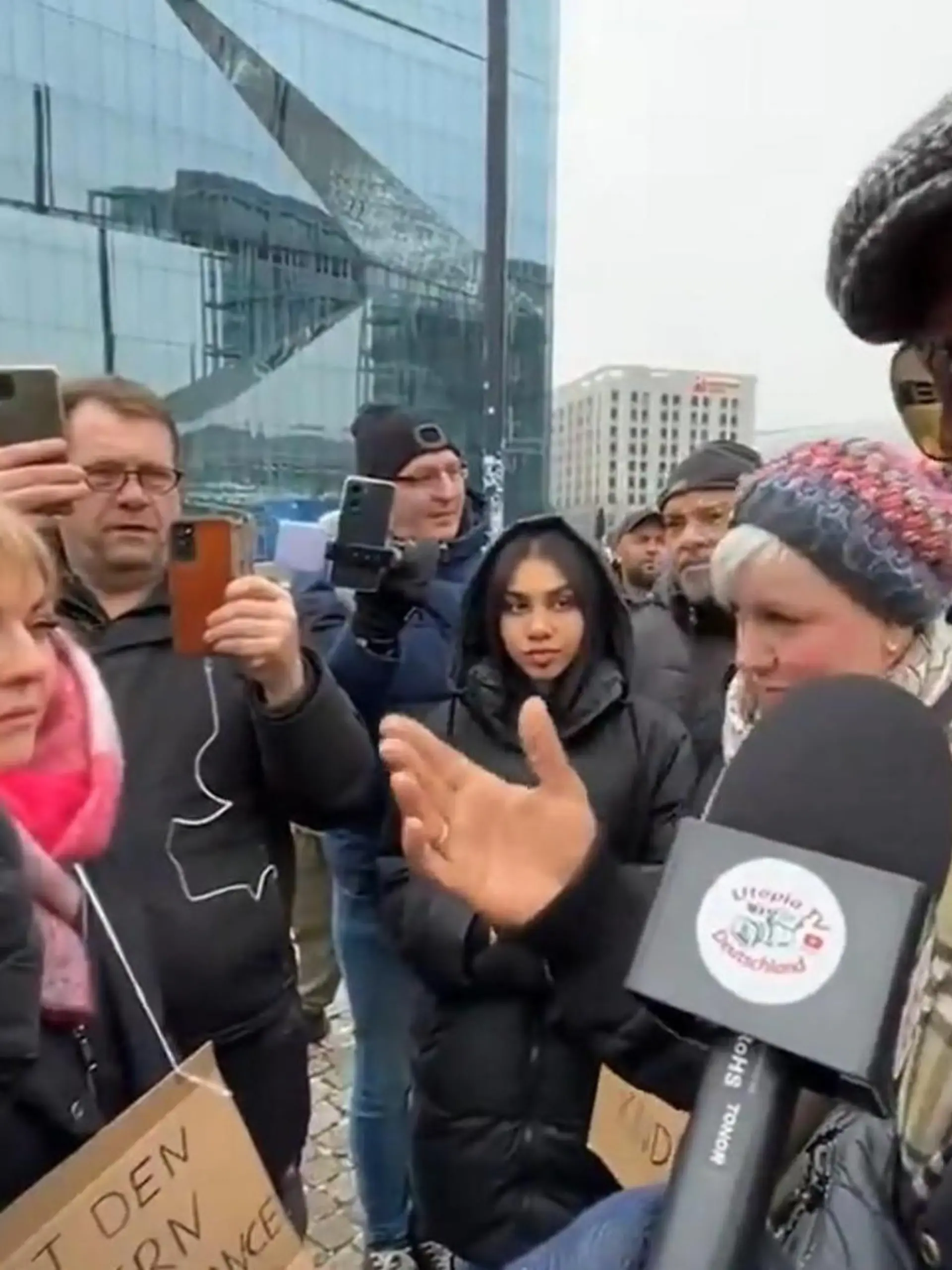 Bild zu: "„Alles Kinderfresser" Xavier Naidoo empört mit verwirrenden Aussagen – erneut!"