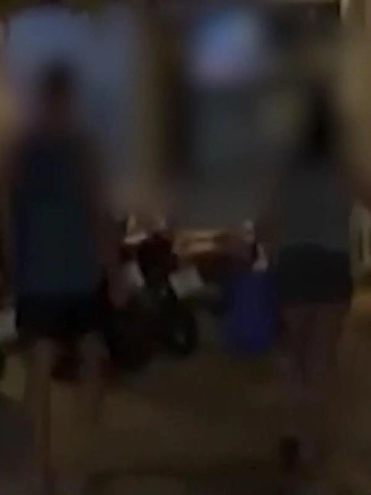 Bild zu: "Sex neben Schrein! Hotelmitarbeiter erwischt Touri-Paar – wegen zu lautem Gestöhne"