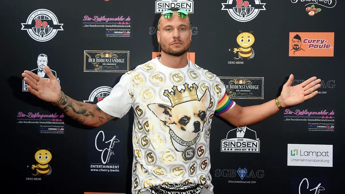 Eric Sindermann bei der Dr. Sindsen Fashionshow in Karow. Berlin, 24.07.2021 *** Eric Sindermann at the Dr Sindsen fashion show in Karow Berlin, 24 07 2021 Foto:xN.xKubelkax/xFuturexImage