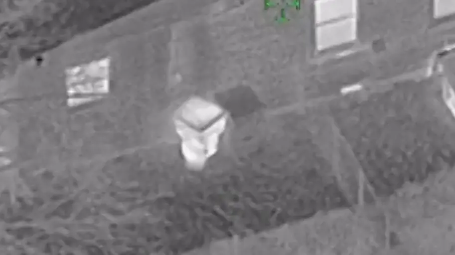 Schmutziges Versteckspiel! Polizei entlarvt Schwerverbrecher mit genialem Trick