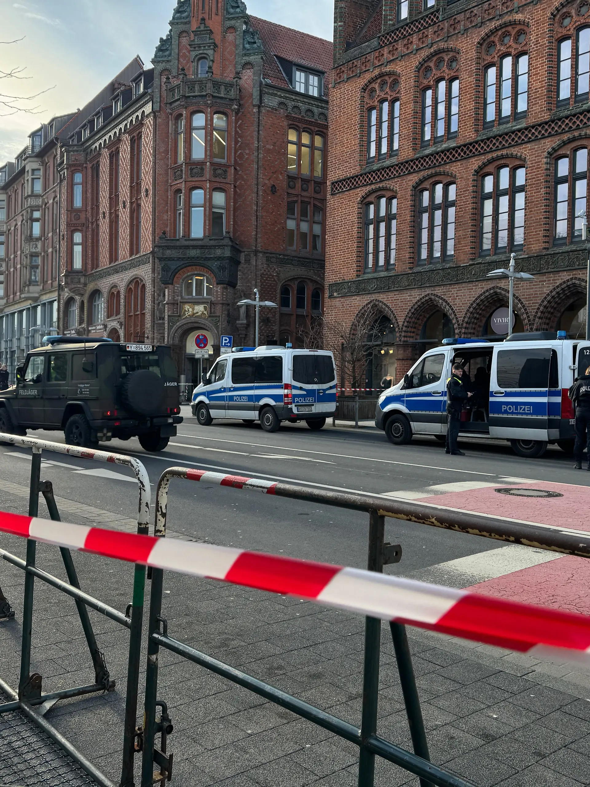Bild zu: "Ausnahmezustand! NATO übt für den Ernstfall in Niedersachsen"