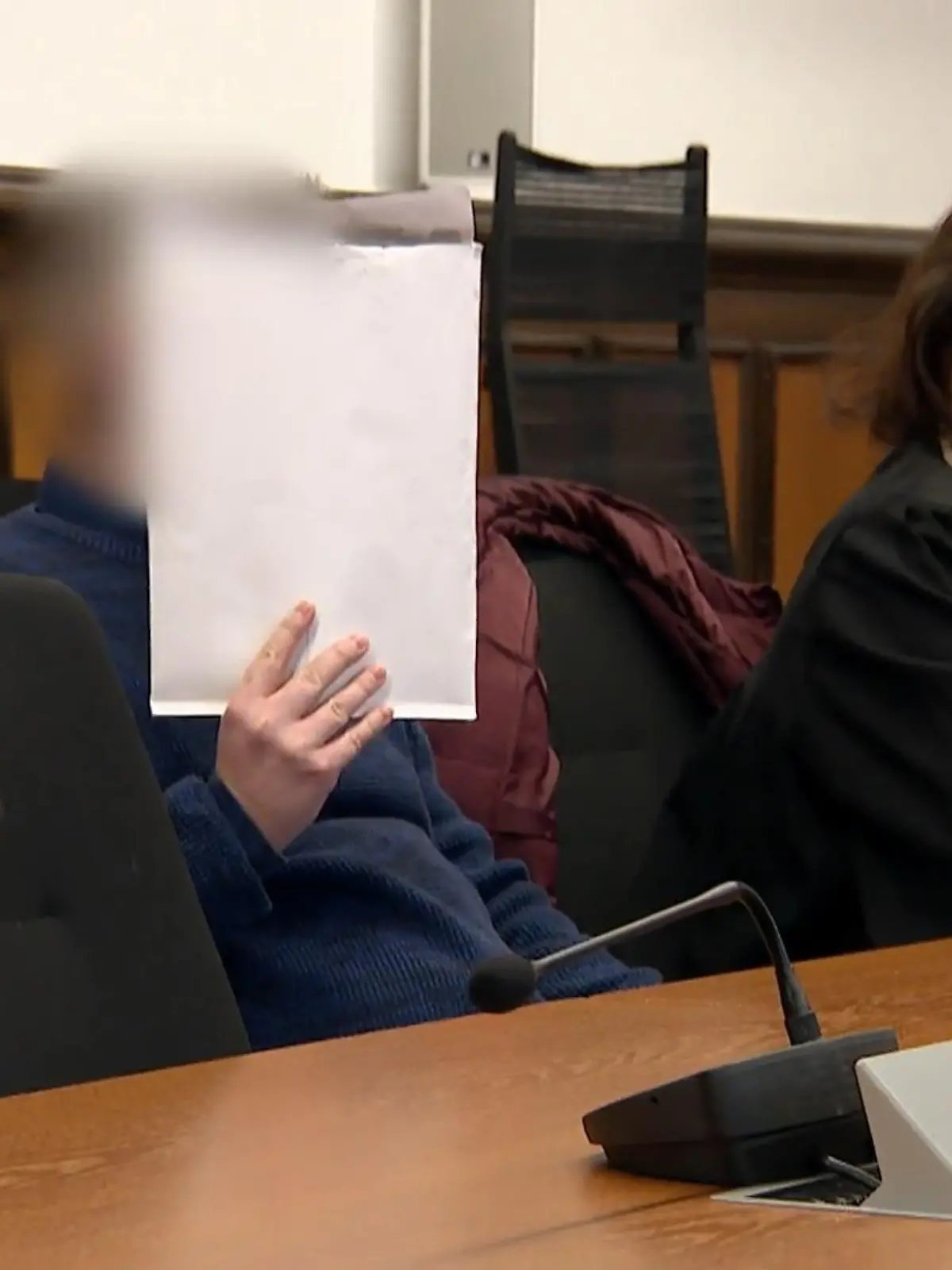 Bild zu: "Tödlicher Messerangriff in Geldern – Prozessauftakt"