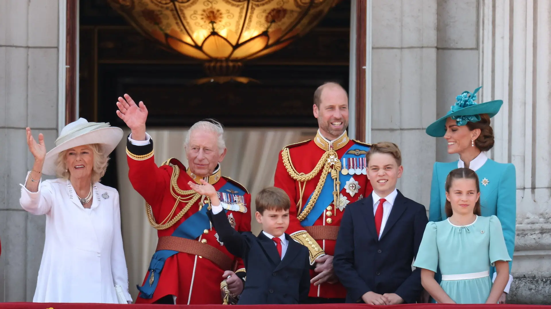 Entertainment Bilder des Tages . 14/06/2025. London, United Kingdom. UK Royals including King Charles III, Queen Camilla, Prince William, Kate Middleton, Prince George, Princess Charlotte and Prince Louis at Trooping the Colour in London. PUBLICATIONxINxGERxSUIxAUTxHUNxONLY xStephenxLockx/xi-Imagesx IIM-26017-0039