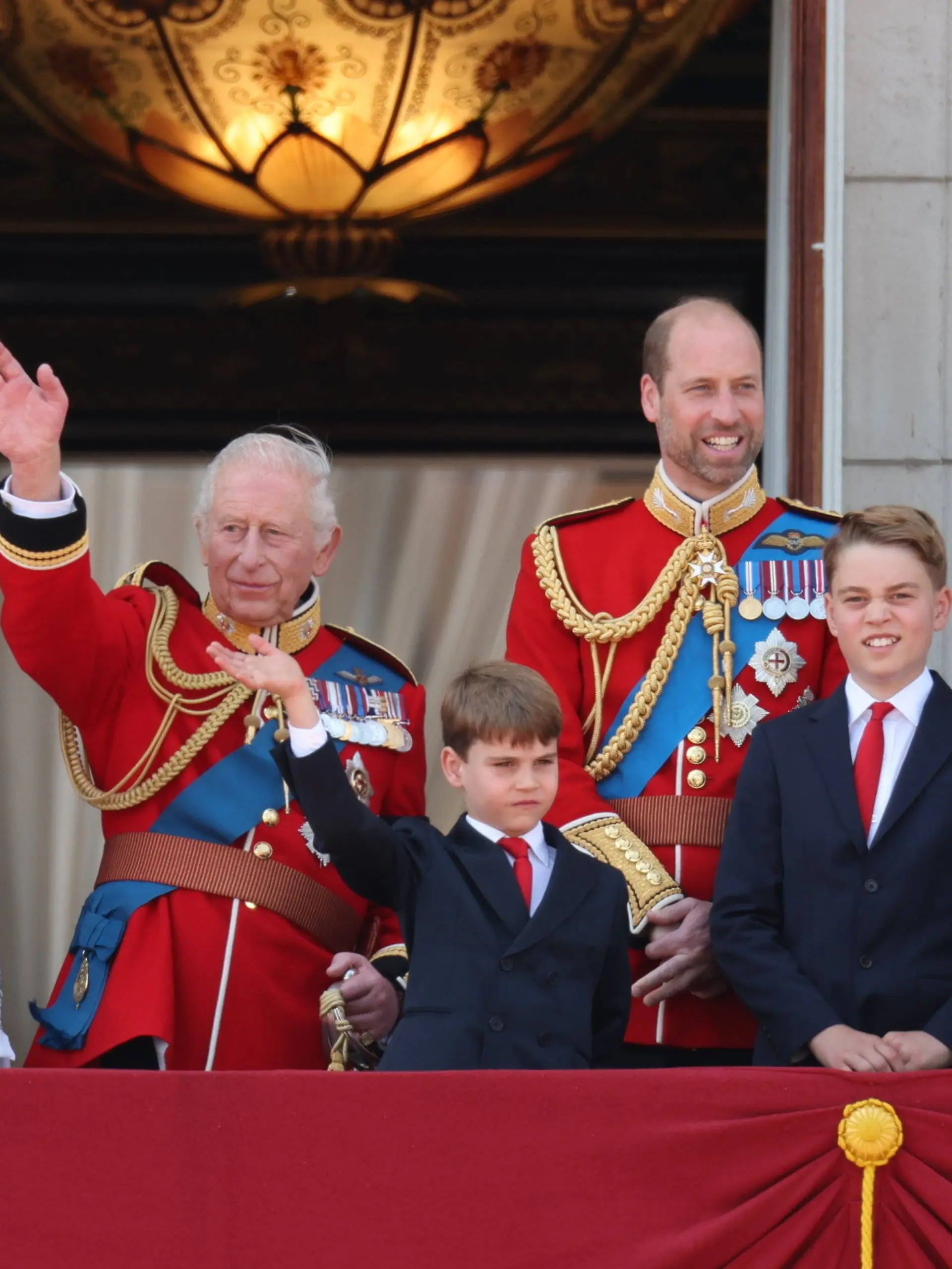 Entertainment Bilder des Tages . 14/06/2025. London, United Kingdom. UK Royals including King Charles III, Queen Camilla, Prince William, Kate Middleton, Prince George, Princess Charlotte and Prince Louis at Trooping the Colour in London. PUBLICATIONxINxGERxSUIxAUTxHUNxONLY xStephenxLockx/xi-Imagesx IIM-26017-0039