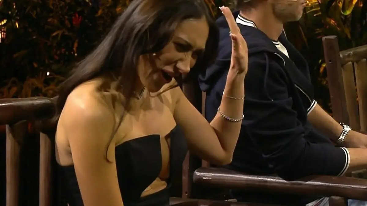 Bild zu: "Hitziger Schlagabtausch! Zwischen Samira und Eva ist noch nichts geklärt"