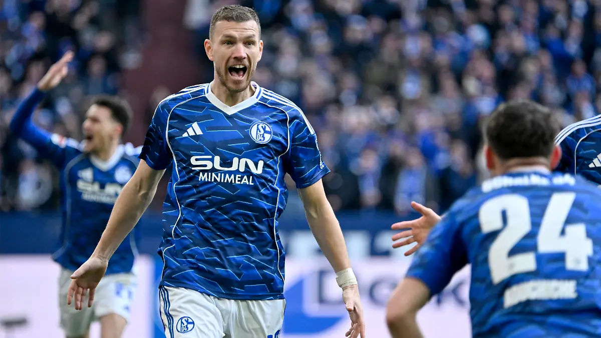 Jubelt Edin Džeko am Samstag wieder? Das Topspiel der 2. Bundesliga FC Schalke 04 gegen 1. FC Magdeburg seht ihr bei RTL im Free-TV oder auf RTL+ online im Livestream