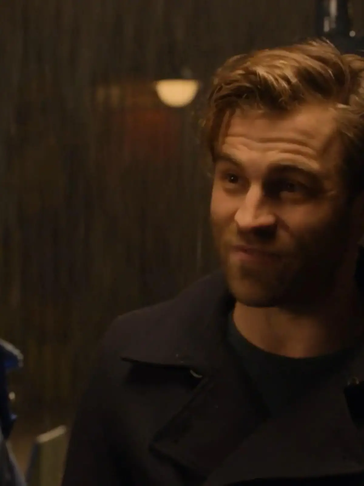 Bild zu: "Maren kann ihre Gefühle nicht unterdrücken"