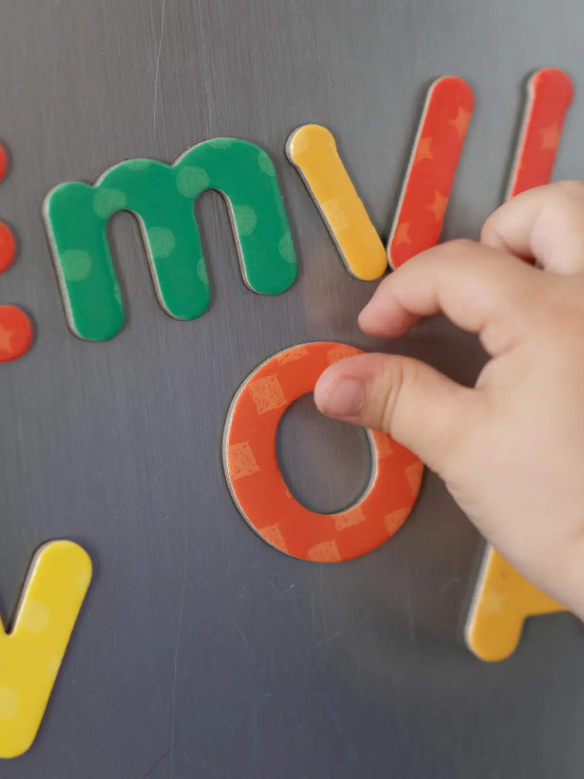 Bild zu: "Weil Eltern sich nicht einigen können! Mädchen lebt neun Jahre ohne Vornamen"