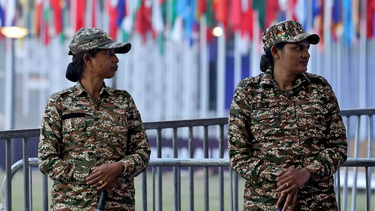 Zwei Polizistinnen in Indien 