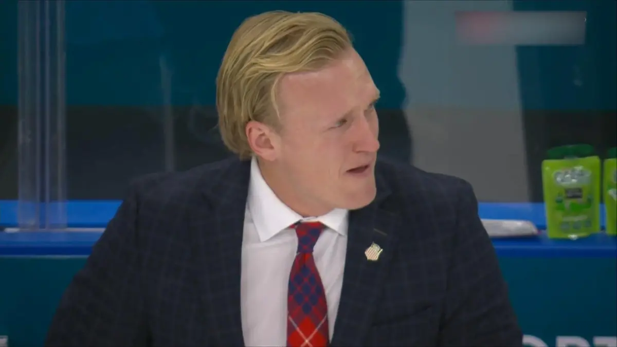 Bild zu: "Last-Minute-Gold! Trainer kann Tränen nicht zurückhalten"