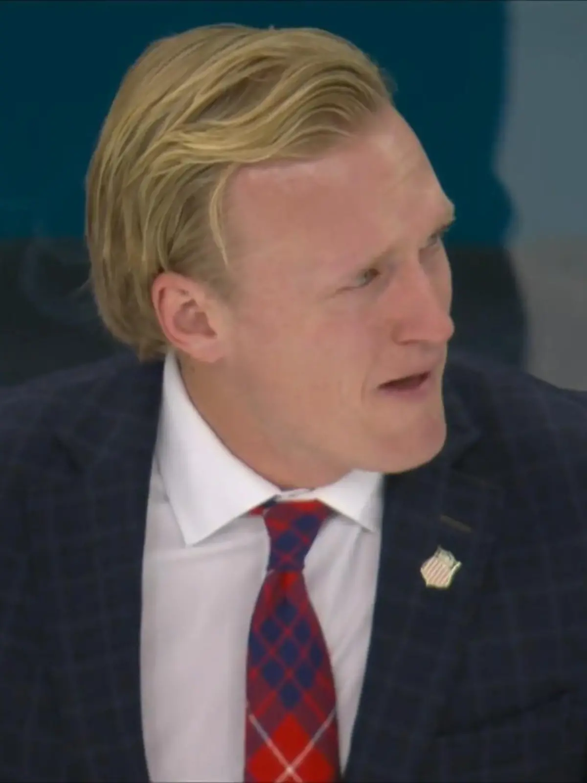 Bild zu: "Last-Minute-Gold! Trainer kann Tränen nicht zurückhalten"