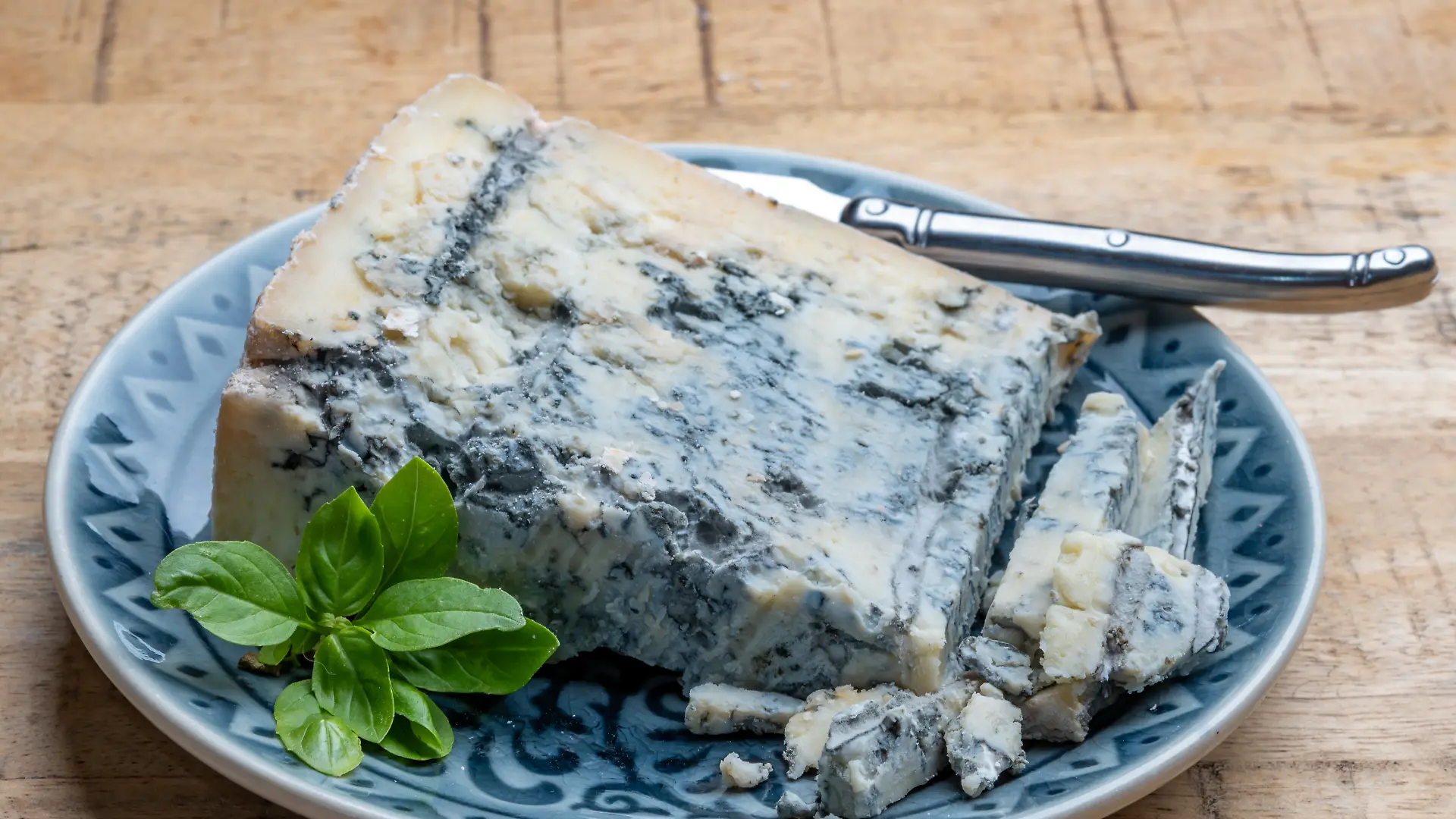 Lactalis hat aus Sorgen vor Listerien verschiedene Gorgonzola-Produkte zurückgerufen. (Symbolbild)