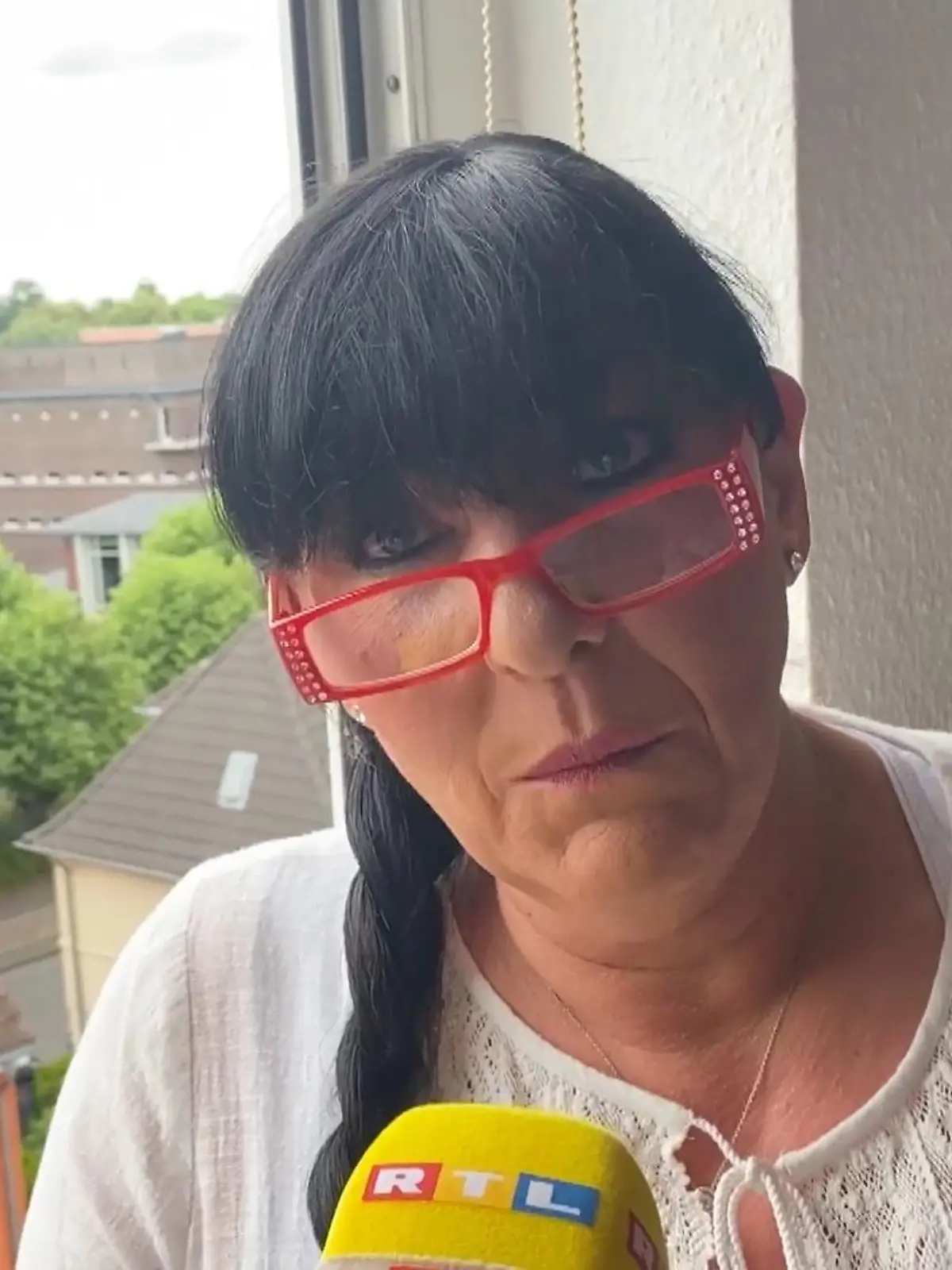 Bild zu: "Anwohnerin fürchtet um ihre Gesundheit"