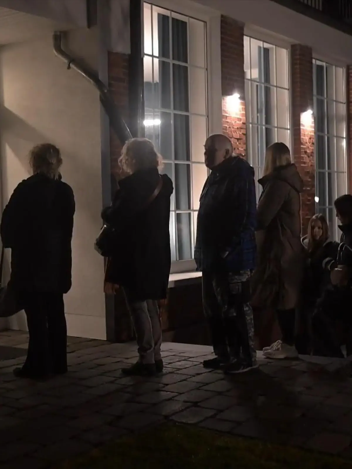 Bild zu: "Patientenschlange vor Hautarzt: Was läuft schief?"