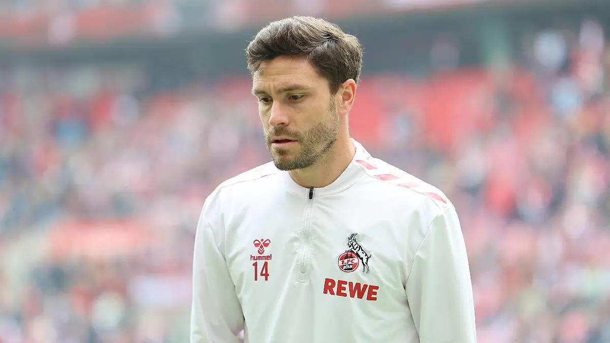 GER, 1.FBL. 1. FC Koeln vs. SC Freiburg / 29.04.2023, Rheinenergie Stadion, Koeln, GER, 1.FBL. 1. FC Koeln vs. SC Freiburg, im Bild: Jonas Hector FC Koeln 14, verlaesst beendet seine aktive Laufbahn im Sommer *** GER, 1 FBL 1 FC Koeln vs SC Freiburg 29 04 2023, Rheinenergie Stadion, Koeln, GER, 1 FBL 1 FC Koeln vs SC Freiburg, in picture Jonas Hector FC Koeln 14 , leaves his active career in summer nordphotoxGmBHx/xMeuter nph00351