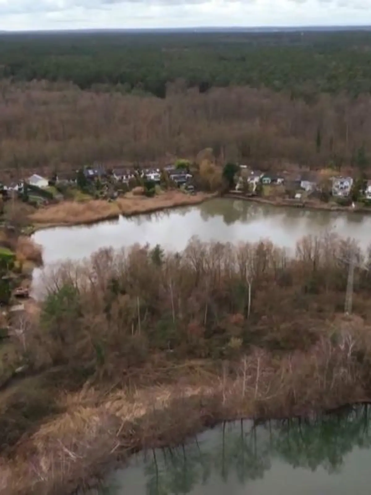Bild zu: "Eine Wohnsiedlung am Sonnecksee muss zurück gebaut werden"