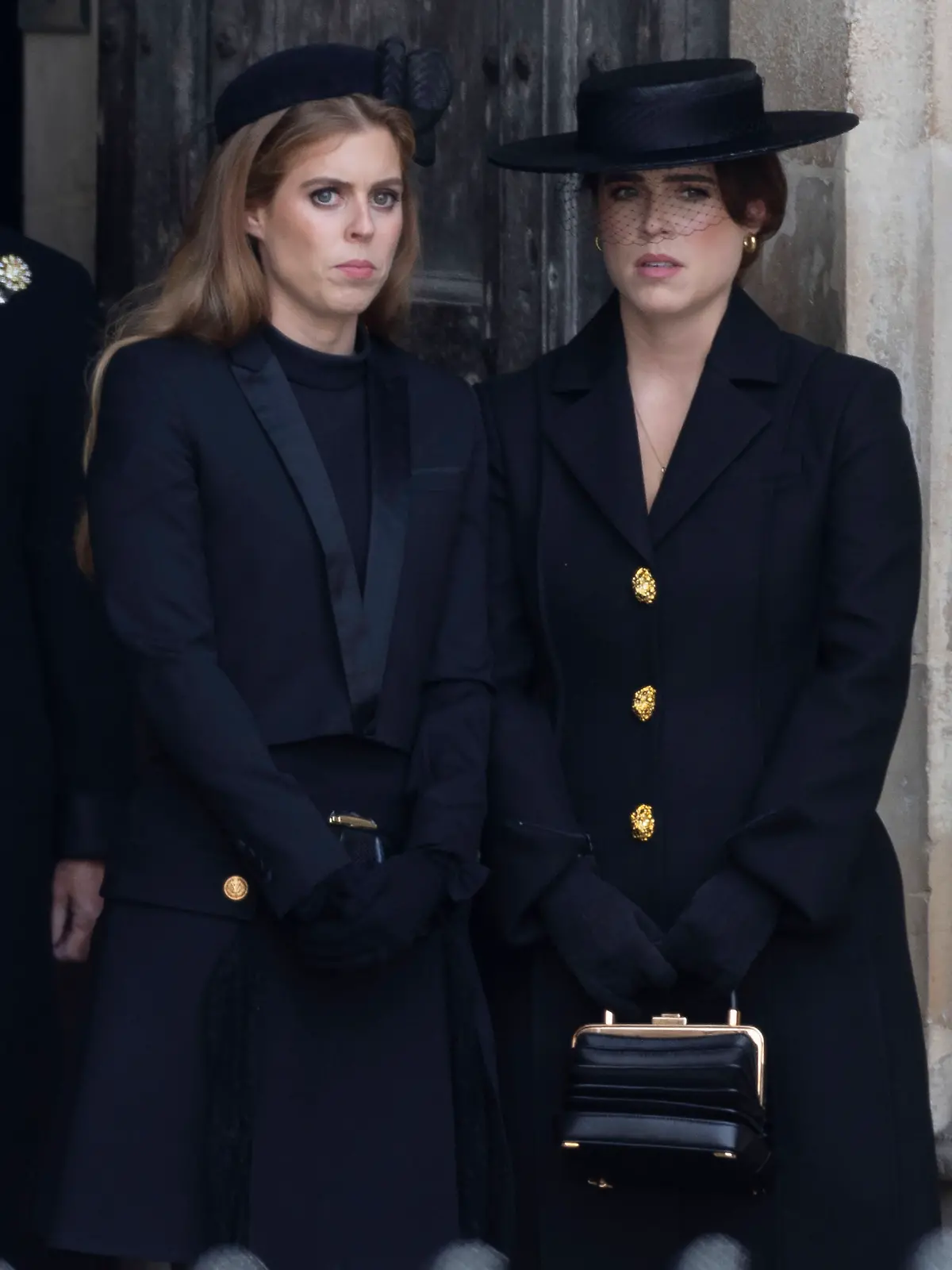 . 19/09/2022. London, United Kingdom. Princess Eugenie and Princess Beatrice at the State Funeral of Queen Elizabeth II at Westminster Abbey in London. PUBLICATIONxINxGERxSUIxAUTxHUNxONLY xStephenxLockx/xi-Imagesx IIM-23782-0230