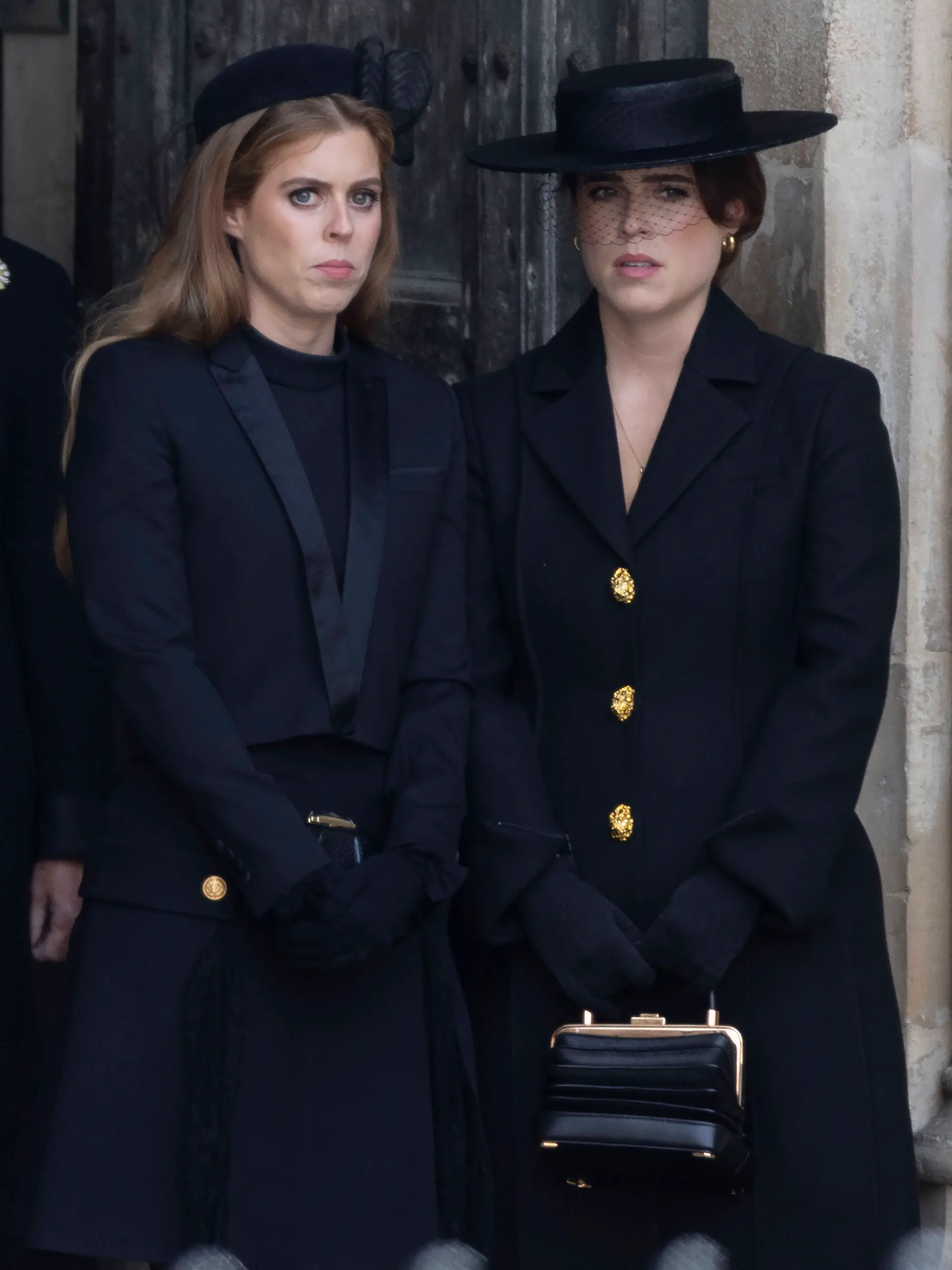 . 19/09/2022. London, United Kingdom. Princess Eugenie and Princess Beatrice at the State Funeral of Queen Elizabeth II at Westminster Abbey in London. PUBLICATIONxINxGERxSUIxAUTxHUNxONLY xStephenxLockx/xi-Imagesx IIM-23782-0230