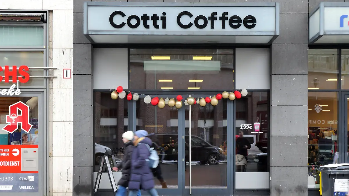 Cotti Coffee bietet seinen Kaffee zum Schnäppchenpreis an.
