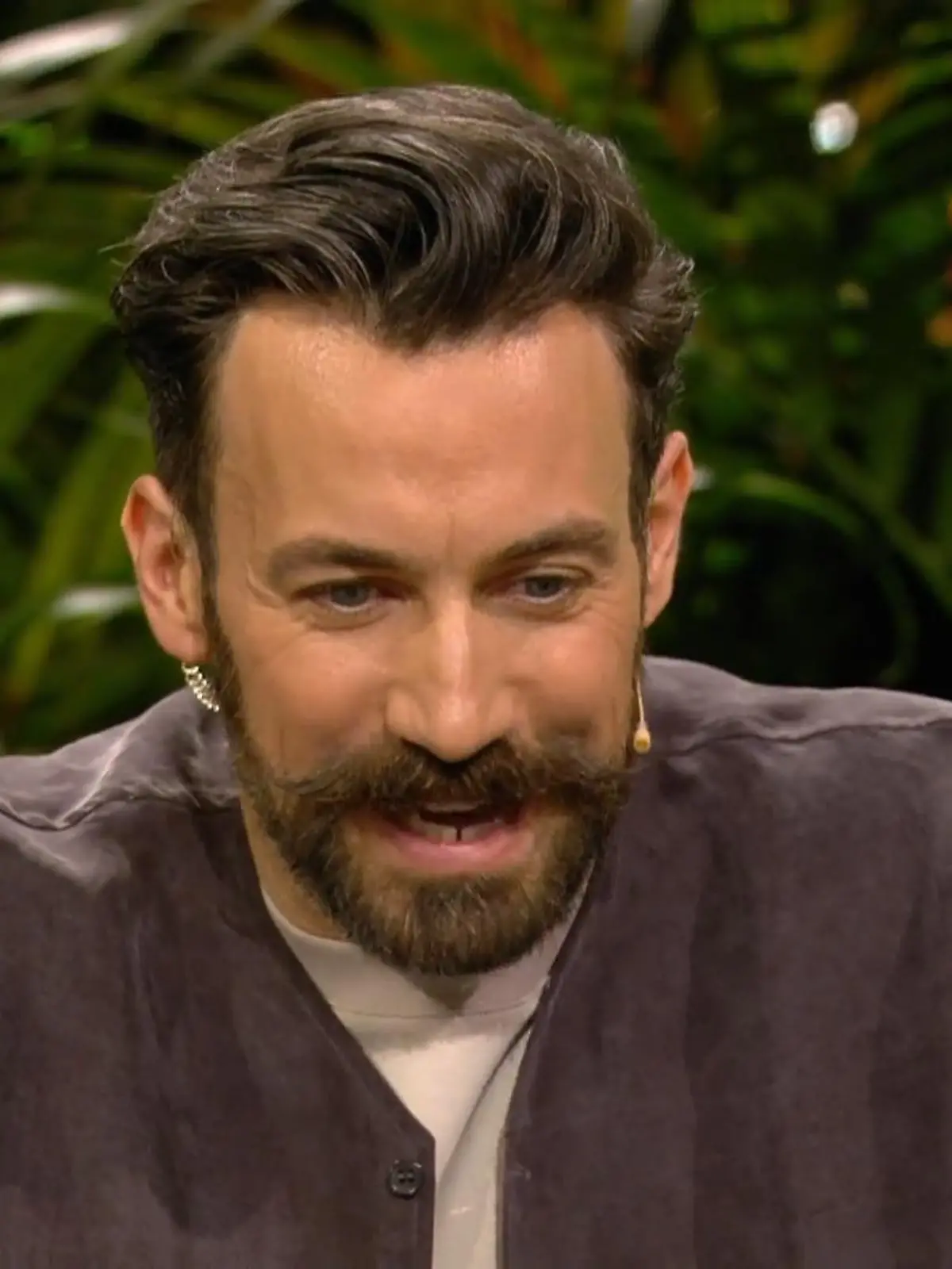 Bild zu: "Jan ärgert sich über sein Schweigen bei Gil"